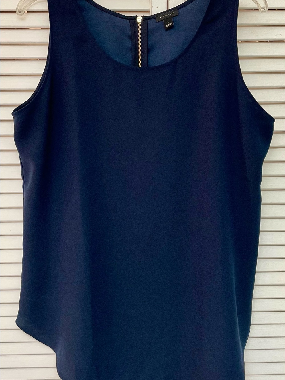 Ann Taylor Navy Sleeveless Zip-Back Shell Top